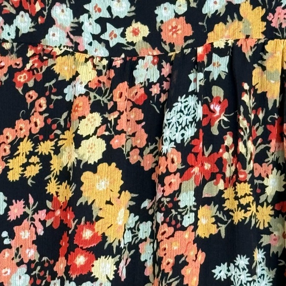 Madewell Dark Floral Flutter Sleeve V-Neck Tiered Midi Dress Size 6 - Picture 11 of 16